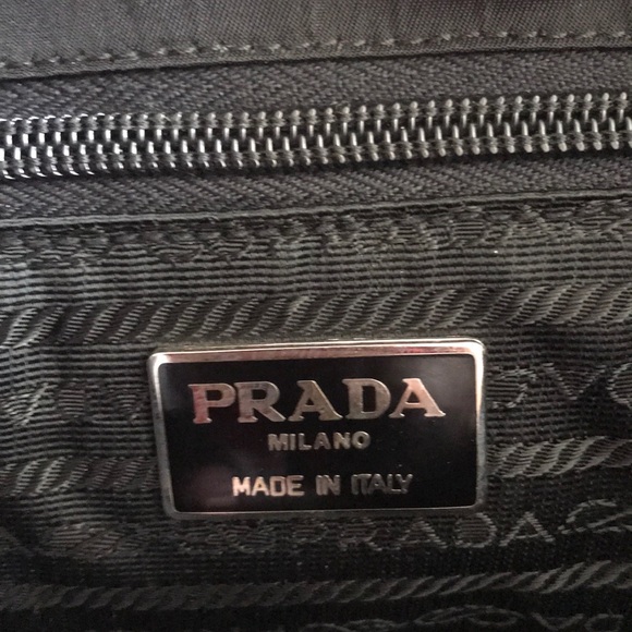 Prada Perfect handbag with label luscious lock. - Picture 3 of 5
